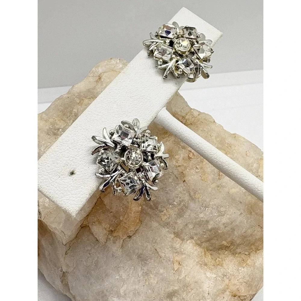 N/A vintage snowflake